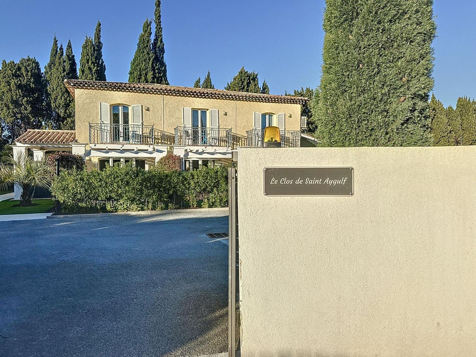 Le Clos De Сен-Глф Экстерьер фото